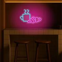 Неоновая вывеска кофе чашка и круассан — фото 2