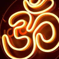 Неоновая вывеска Знак ОМ 25х25 см оранжевый — фото 2