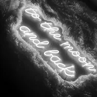 Неоновая вывеска "To the moon and back" для кафе — фото 3