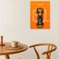 Интерьерный постер болид Формулы 1 на ярком фоне — фото 4