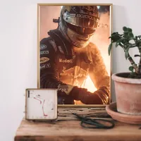 Постер Формулы 1 гонщик в желтом шлеме — фото 2