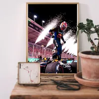 Постер чемпиона Формулы 1 празднует победу — фото 2